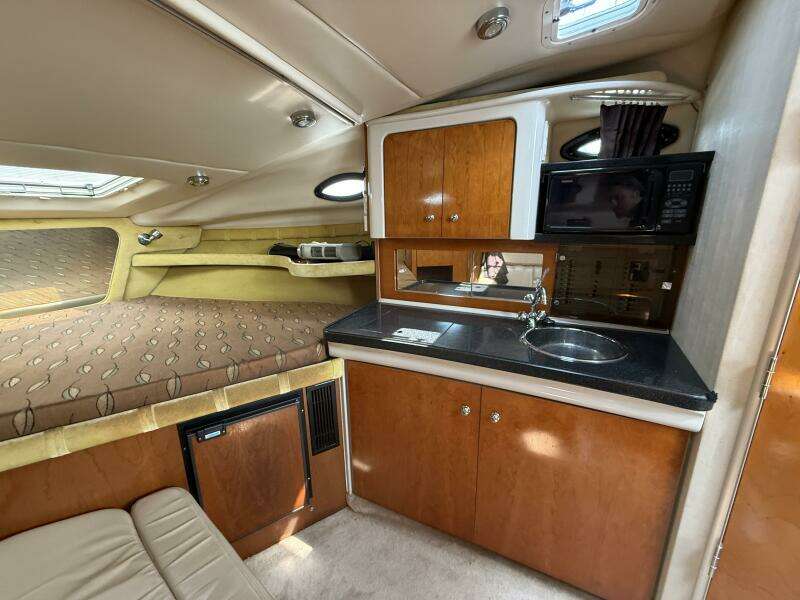 28ft Regal Yacht For Sale