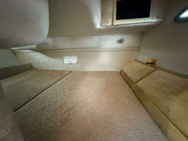 28ft Regal Yacht For Sale