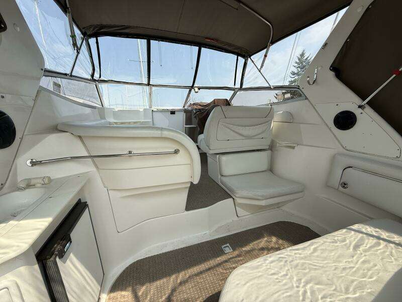 28ft Regal Yacht For Sale