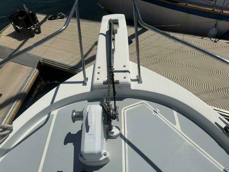 Shelter Belle 38ft Bayliner Yacht For Sale