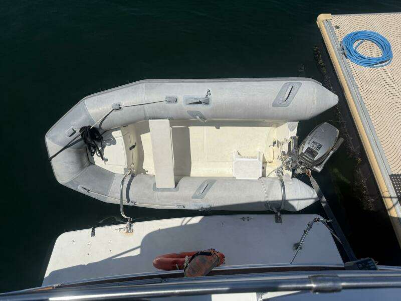 Shelter Belle 38ft Bayliner Yacht For Sale