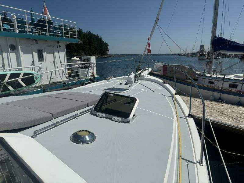 Shelter Belle 38ft Bayliner Yacht For Sale