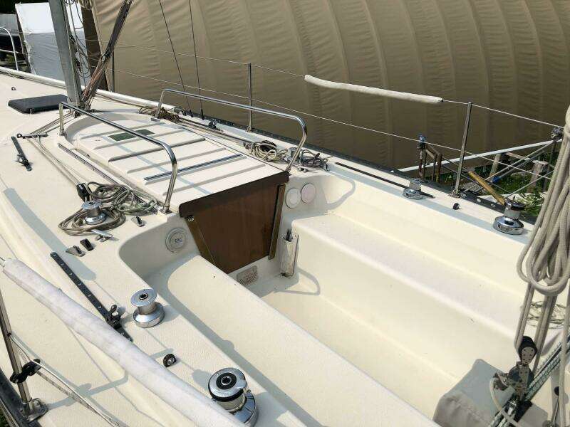LITTLE NOKKEN 33ft Tartan Yacht For Sale