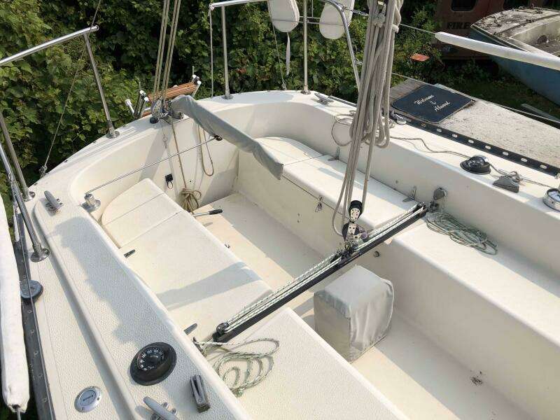 LITTLE NOKKEN 33ft Tartan Yacht For Sale