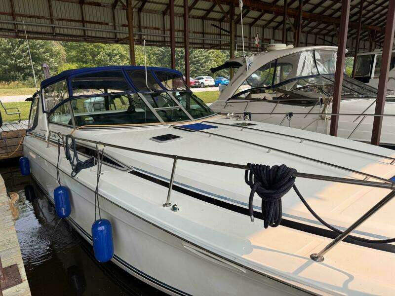 35ft Sea Ray Yacht For Sale
