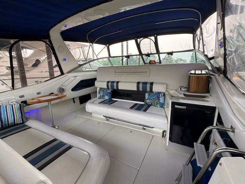 35ft Sea Ray Yacht For Sale