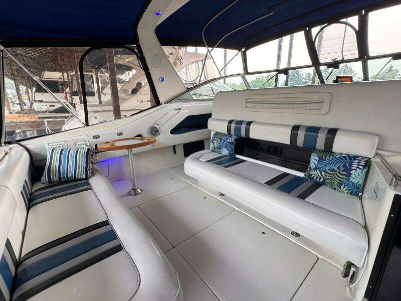 35ft Sea Ray Yacht For Sale