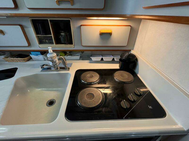 35ft Sea Ray Yacht For Sale