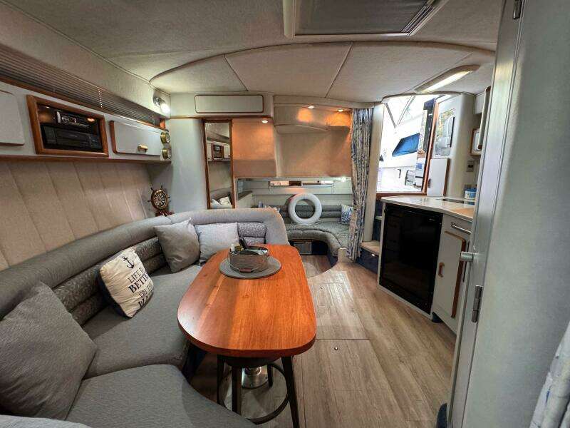 35ft Sea Ray Yacht For Sale
