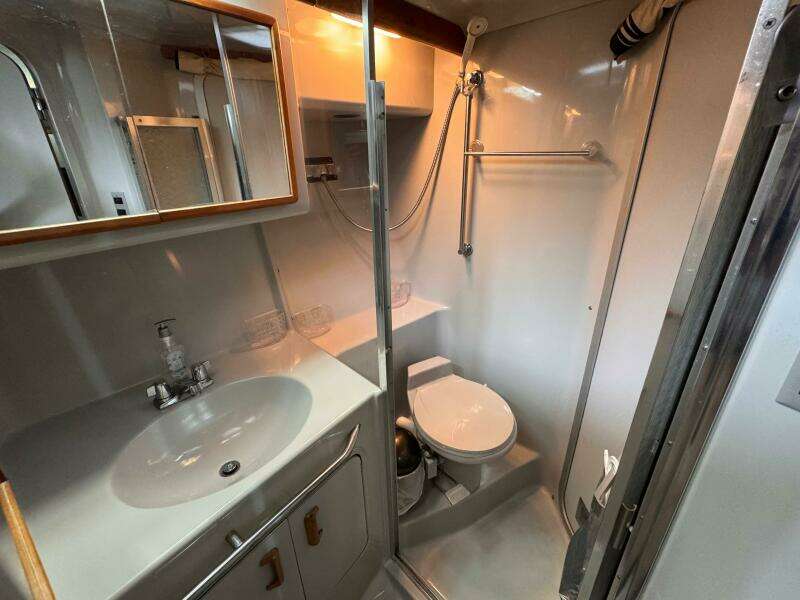 35ft Sea Ray Yacht For Sale