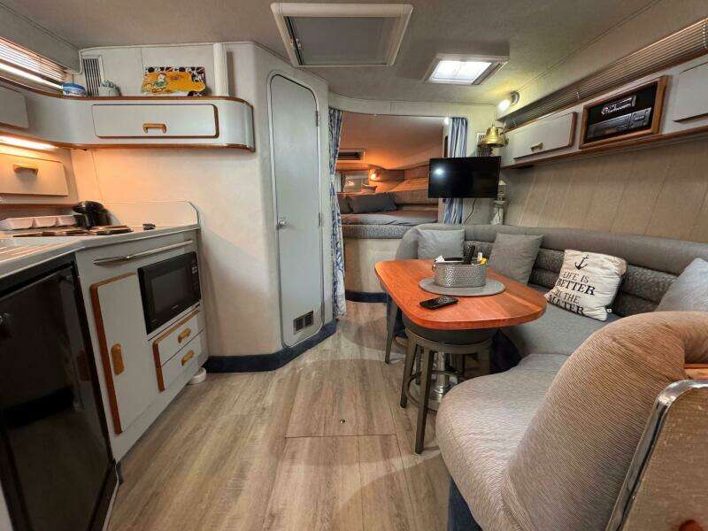 35ft Sea Ray Yacht For Sale