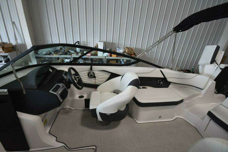 23ft Regal Yacht For Sale