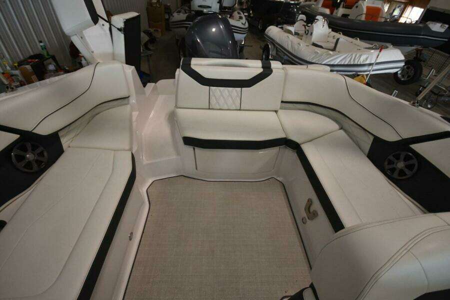 23ft Regal Yacht For Sale