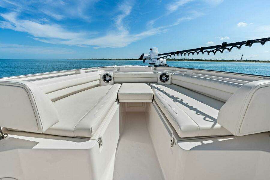2022 Grady-White 336 Canyon - Bow