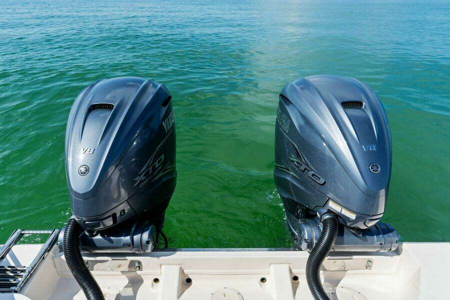 2022 Grady-White 336 Canyon - Motors