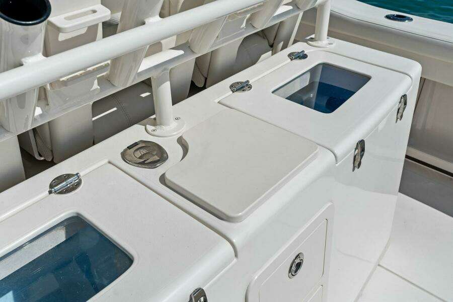 2022 Grady-White 336 Canyon - Livewells & Bait Station