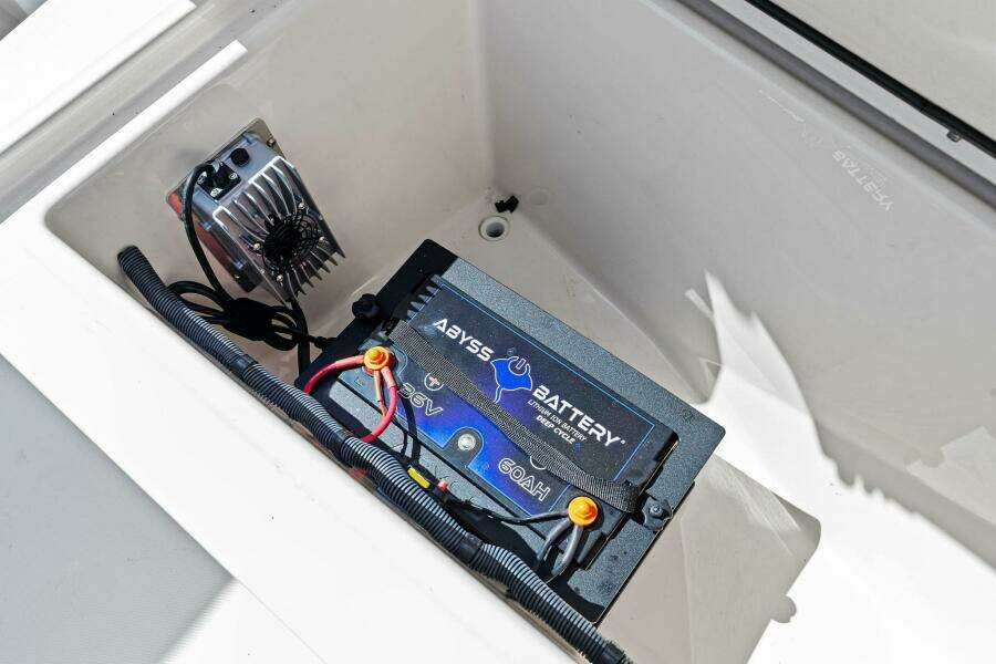 2022 Grady-White 336 Canyon - Trolling Motor Battery