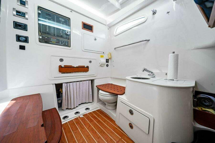 2022 Grady-White 336 Canyon - Cabin