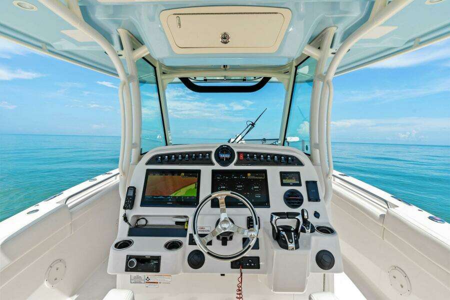 2022 Grady-White 336 Canyon - Helm