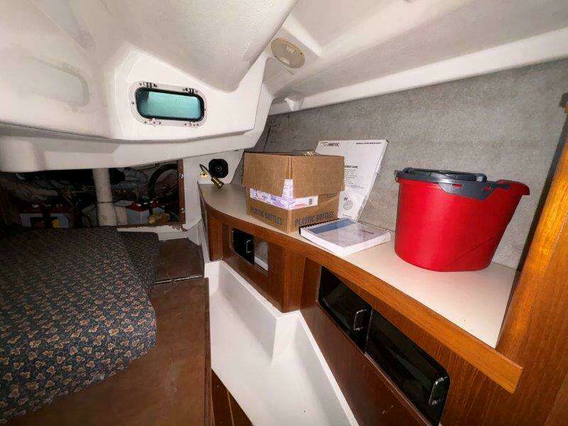 37ft Hunter Yacht For Sale