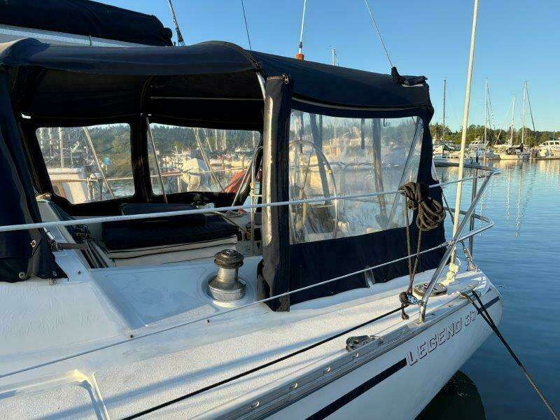 37ft Hunter Yacht For Sale