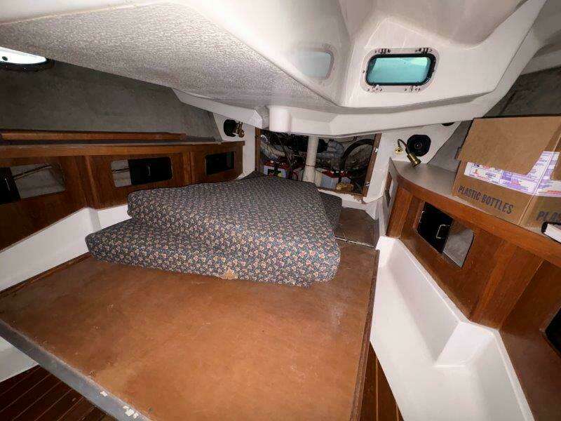 37ft Hunter Yacht For Sale