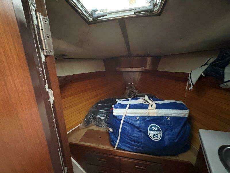 37ft Hunter Yacht For Sale