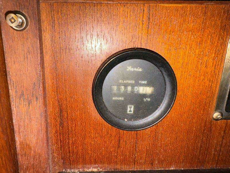 37ft Hunter Yacht For Sale