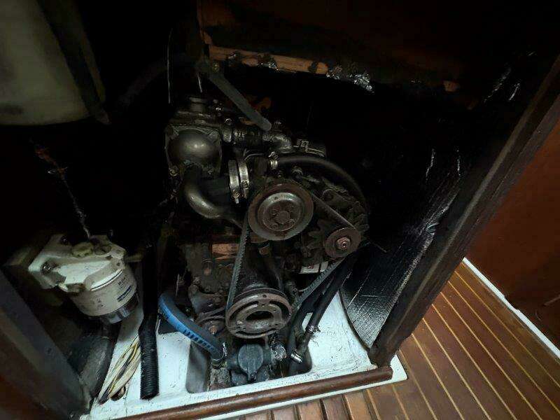 37ft Hunter Yacht For Sale