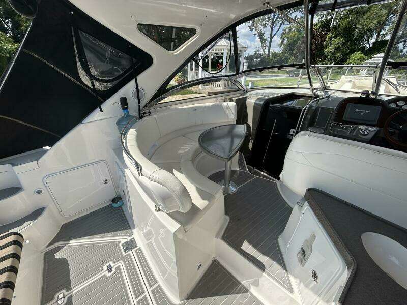 37ft Regal Yacht For Sale
