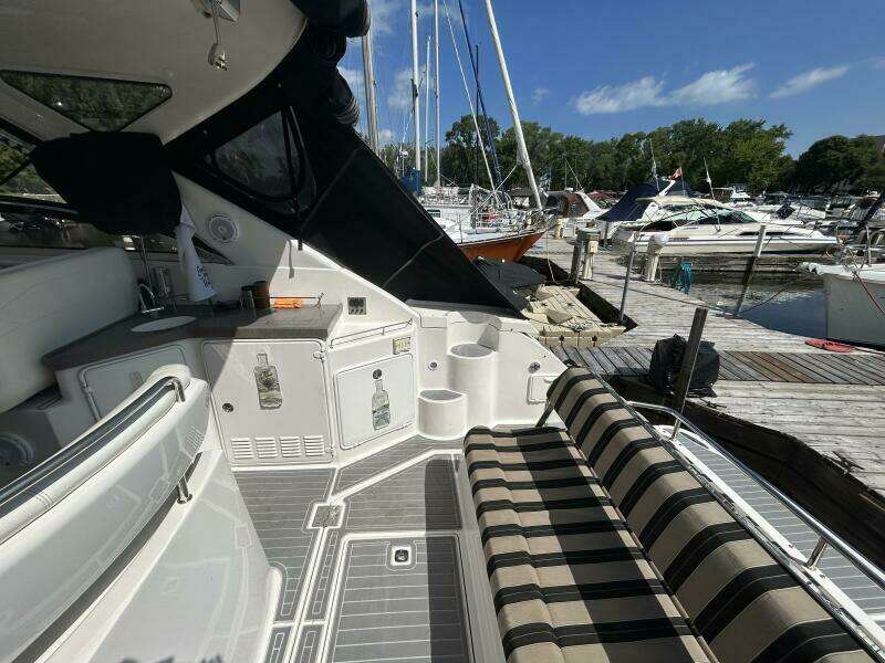 37ft Regal Yacht For Sale