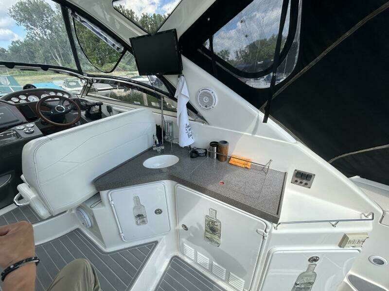 37ft Regal Yacht For Sale
