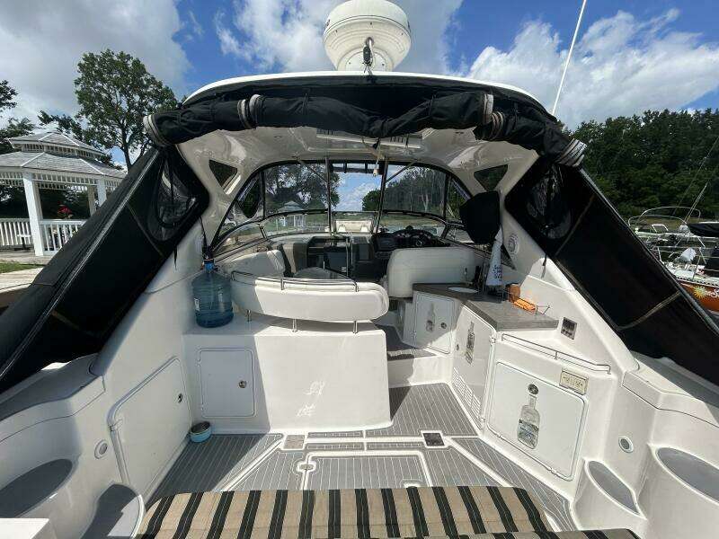 37ft Regal Yacht For Sale