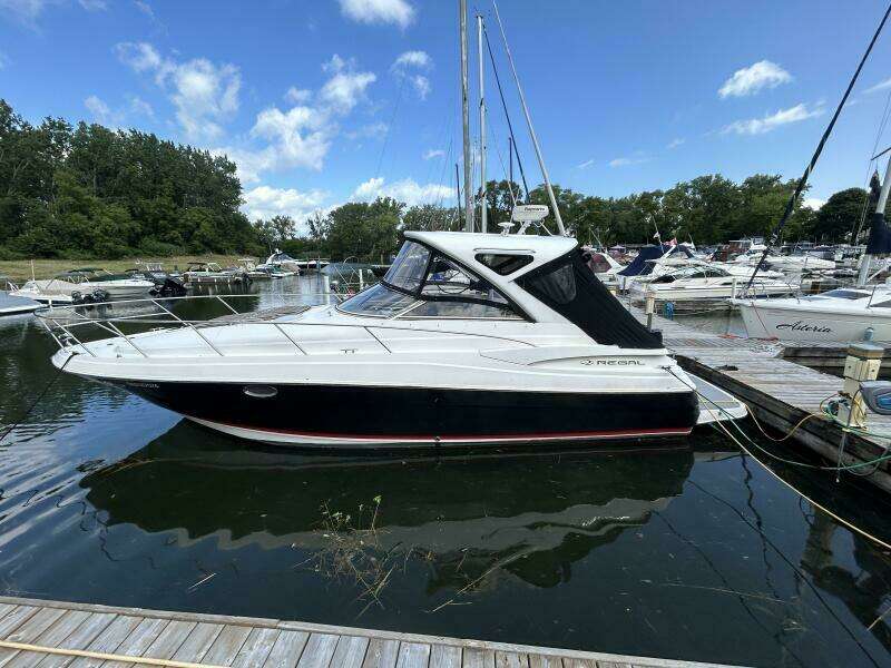 37ft Regal Yacht For Sale