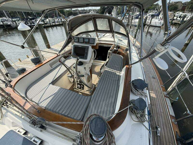 43ft Bavaria Yacht For Sale