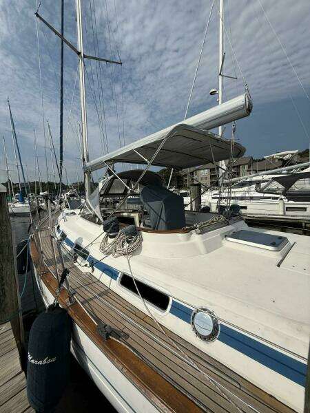 43ft Bavaria Yacht For Sale