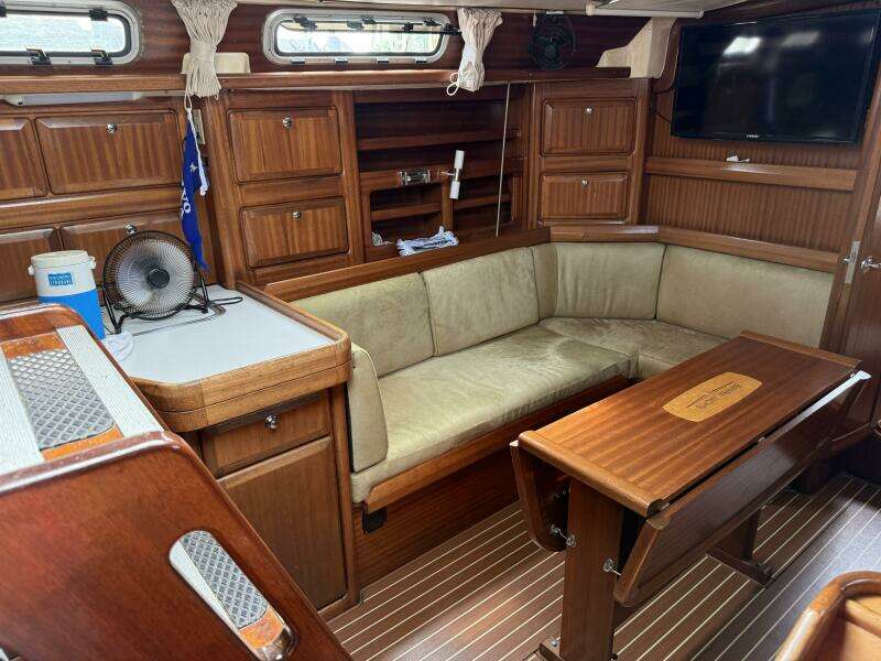 43ft Bavaria Yacht For Sale