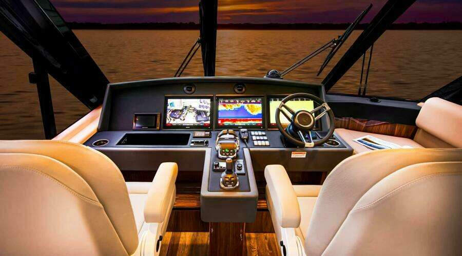 57ft Riviera Yacht For Sale