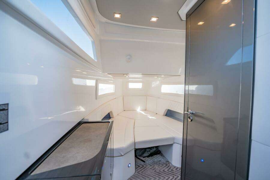 33ft Schaefer Yacht For Sale