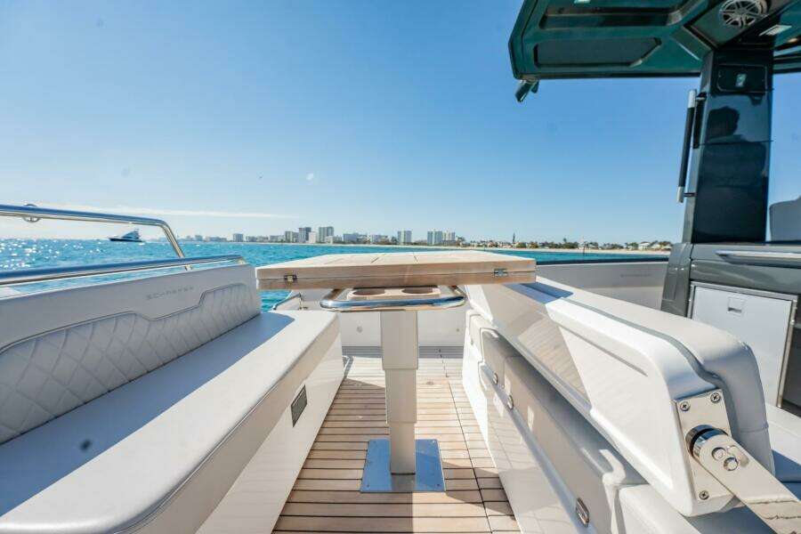 33ft Schaefer Yacht For Sale