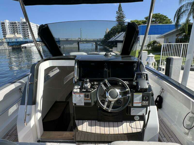 33ft Schaefer Yacht For Sale