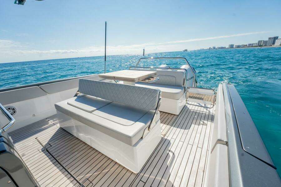 33ft Schaefer Yacht For Sale