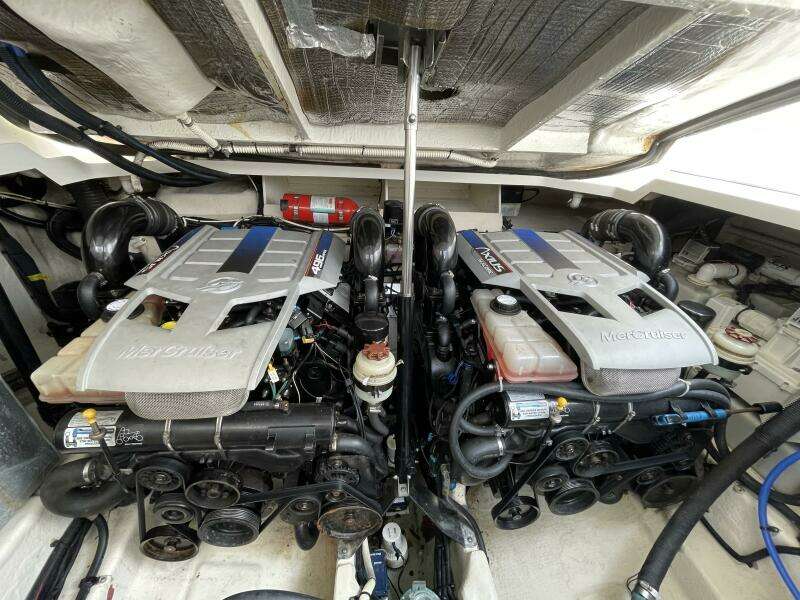 33ft Sea Ray Yacht For Sale