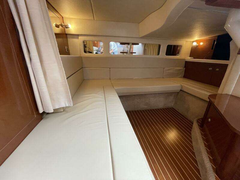 33ft Sea Ray Yacht For Sale