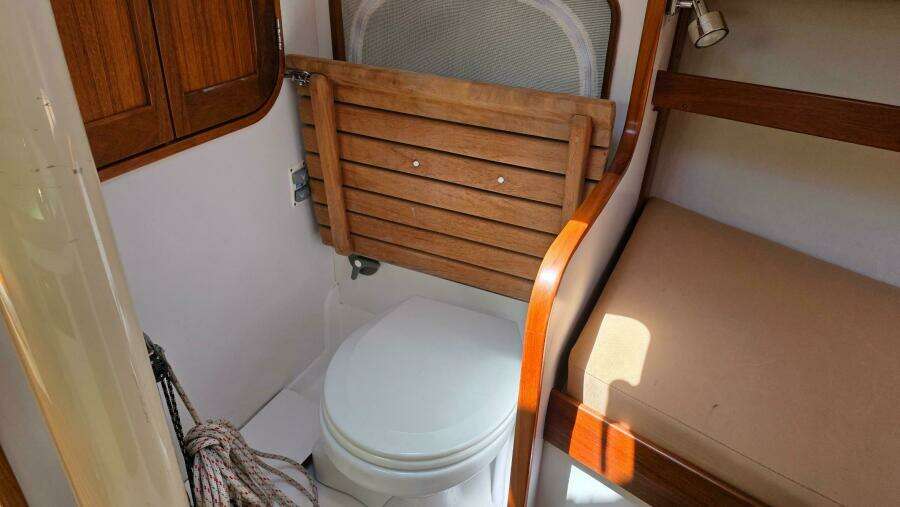 Fidelis 33ft Alerion Yacht For Sale