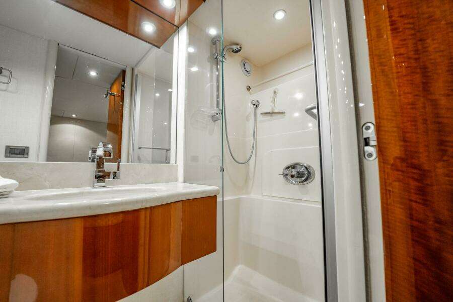 Water Ranch 80ft Lazzara Yachts Yacht For Sale