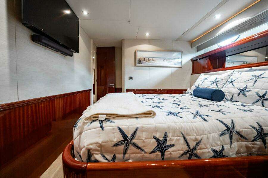 Water Ranch 80ft Lazzara Yachts Yacht For Sale