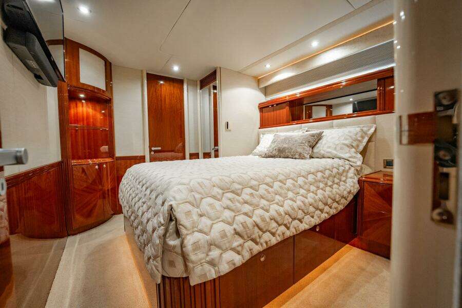 Water Ranch 80ft Lazzara Yachts Yacht For Sale