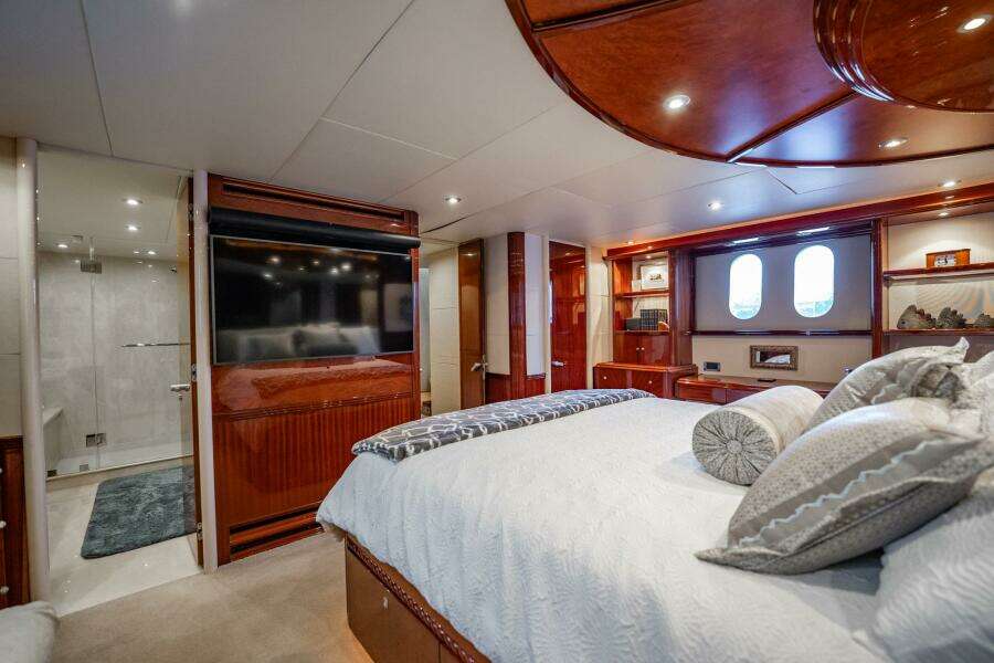 Water Ranch 80ft Lazzara Yachts Yacht For Sale
