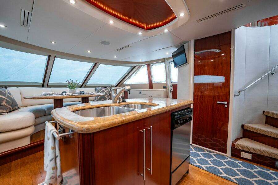 Water Ranch 80ft Lazzara Yachts Yacht For Sale